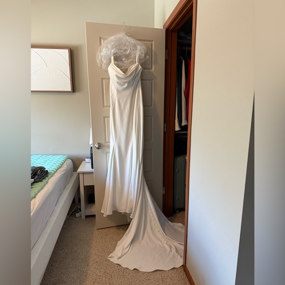 Maggie Sottero Ivory Crepe Cowl-Back Mermaid Gown - Picture 3 of 12